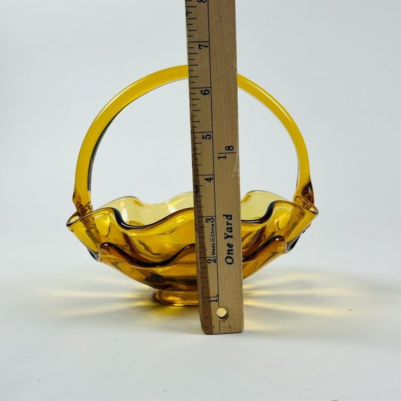 Viking Art Glass Epic Double Crimped Amber Glass Handled Double Flower Basket - Picture 7 of 8